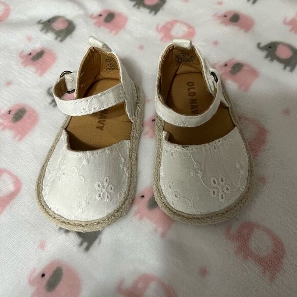 Old Navy Espadrilles Size 3-6 m EUC - Picture 1 of 2